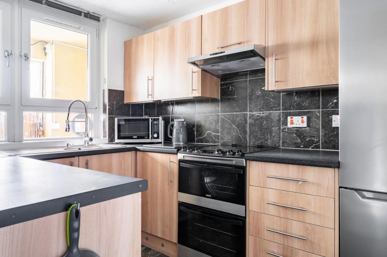 גלאזגו Lovely 1-Bedroom Property With Balcony In West End מראה חיצוני תמונה