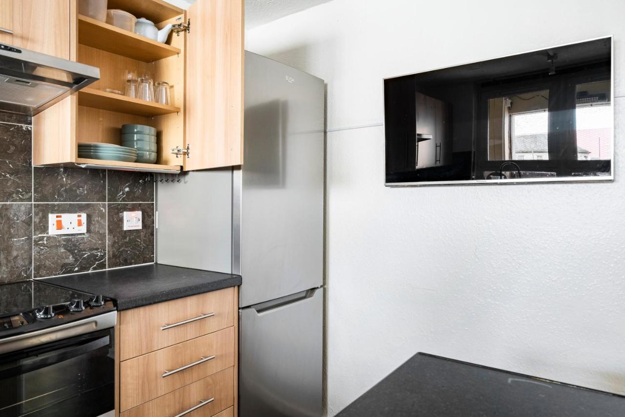 גלאזגו Lovely 1-Bedroom Property With Balcony In West End מראה חיצוני תמונה